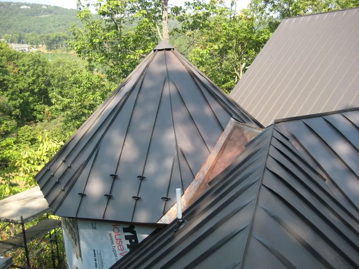 Professional Shingle Replacement & Repair by Craftsman Roofing in North Western